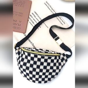 Checkerboard Knit Crossbody Belt Bag - Black & White